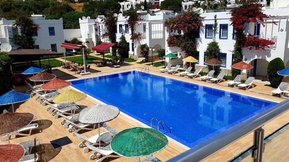 Paradise Apart Hotel บิเตซ ภายนอก รูปภาพ