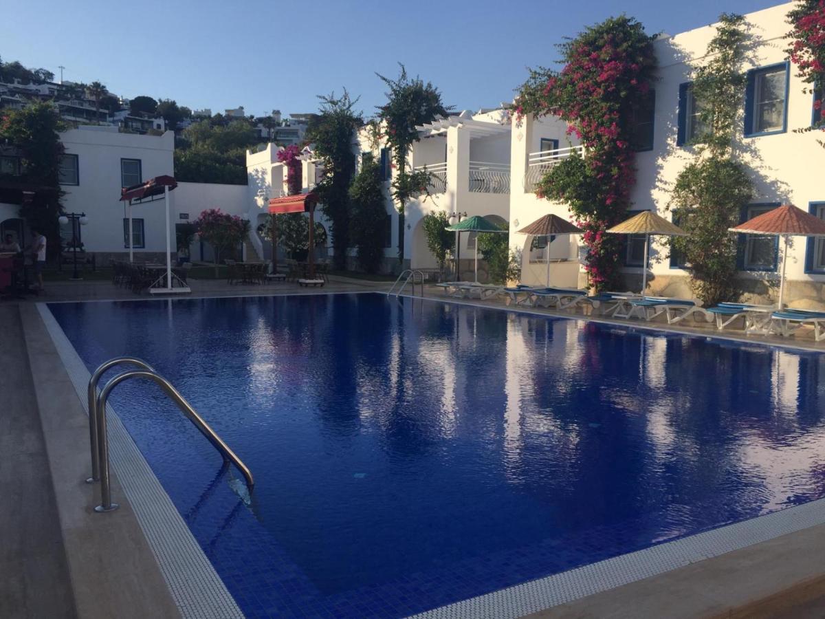 Paradise Apart Hotel บิเตซ ภายนอก รูปภาพ